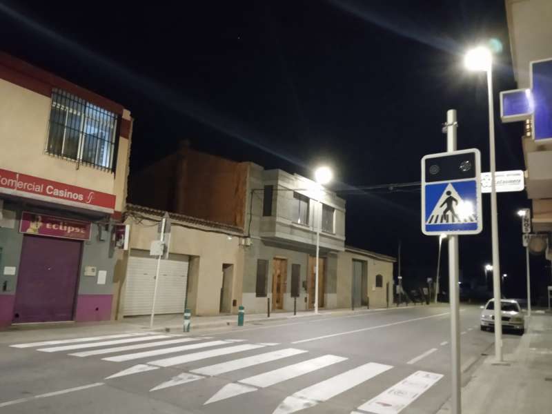 EL MUNICIPIO DE CASINOS INSTALA PASOS DE PEATONES INTELIGENTES